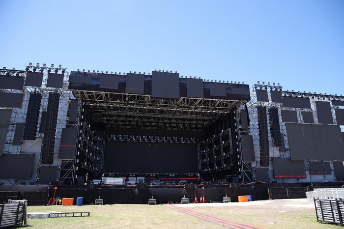 Estrutura de palco montada